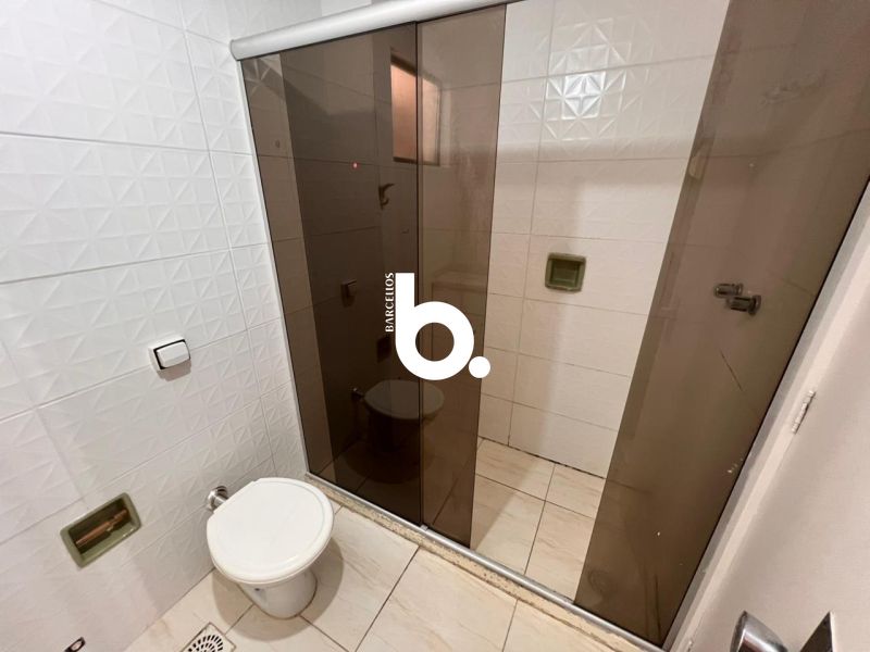 Apto com 3 quartos, 3 banheiros e 139m² para alugar no bairro Independencia, Porto Alegre