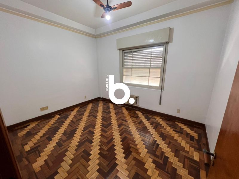 Apartamento de 2 dormitórios à venda no Centro Histórico de Porto Alegre.