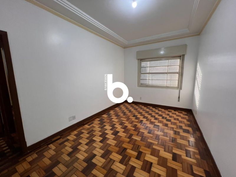 Apartamento de 2 dormitórios à venda no Centro Histórico de Porto Alegre.
