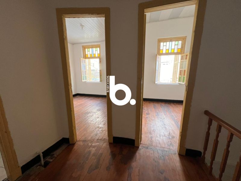 Casa para alugar em Floresta, Porto Alegre - 4 quartos