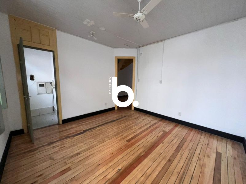 Casa para alugar em Floresta, Porto Alegre - 4 quartos