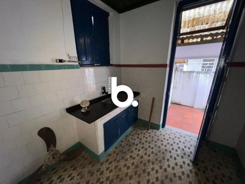 Casa para Locação no Independência, Porto Alegre - 4 Quartos