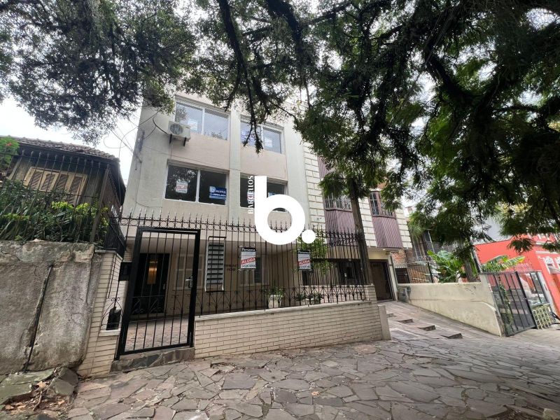 APARTAMENTO DE FRENTE COM 2 DORMITÓRIOS NA AUXILIADORA, ENSOLARADO, AREJADO E COM EXCELENTE LOCALIZAÇÃO