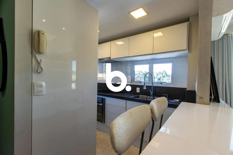 Apartamento 1 quarto com churrasqueira no Jardim Botânico, POA