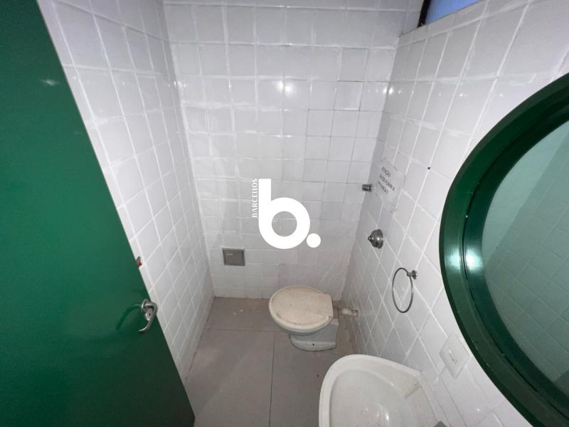 Sala para Locação no Centro Histórico de Porto Alegre com 2 Vagas