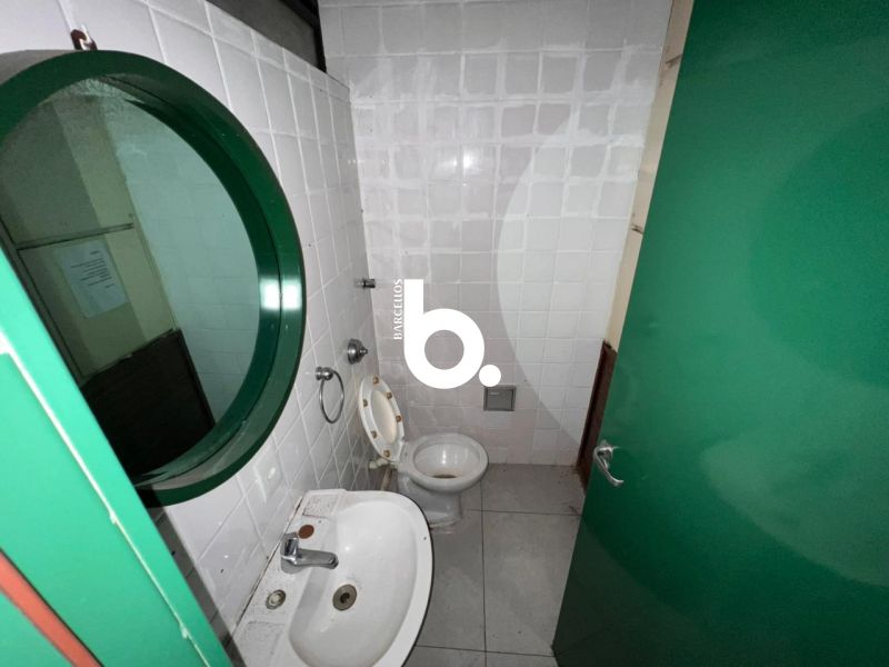 Sala para Locação no Centro Histórico de Porto Alegre com 2 Vagas
