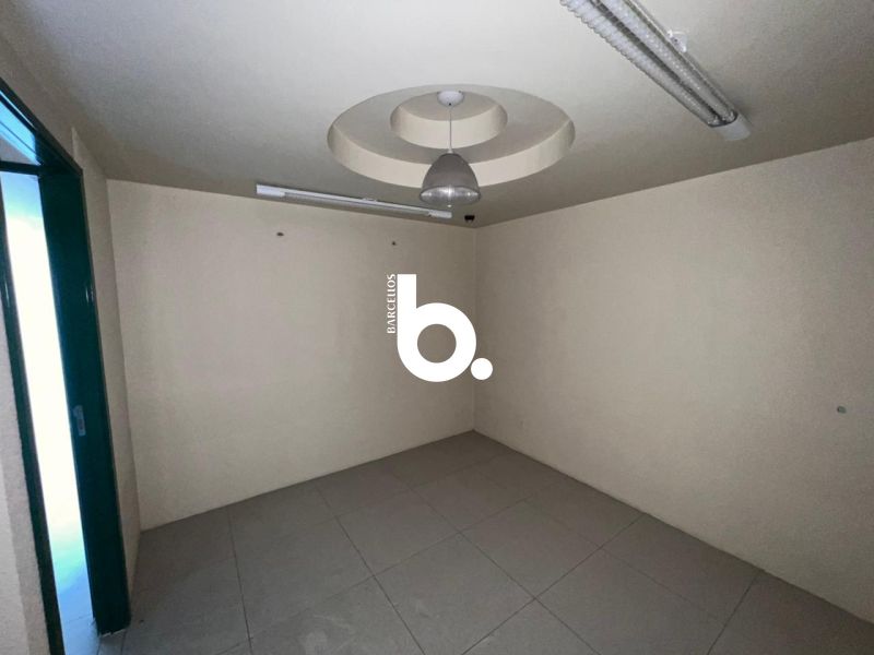 Sala para Locação no Centro Histórico de Porto Alegre com 2 Vagas