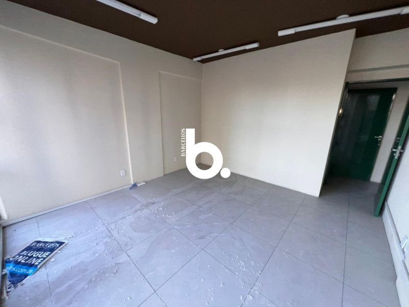 Sala para Locação no Centro Histórico de Porto Alegre com 2 Vagas