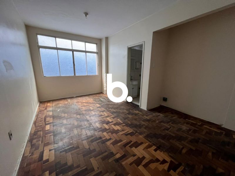 Sala Comercial 22m² no Centro de Porto Alegre - Ótima Localização