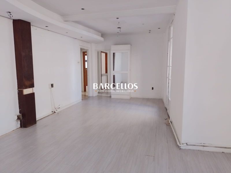 AMPLO CONJUNTO COMERCIAL NO CORAÇÃO DE PORTO ALEGRE!
