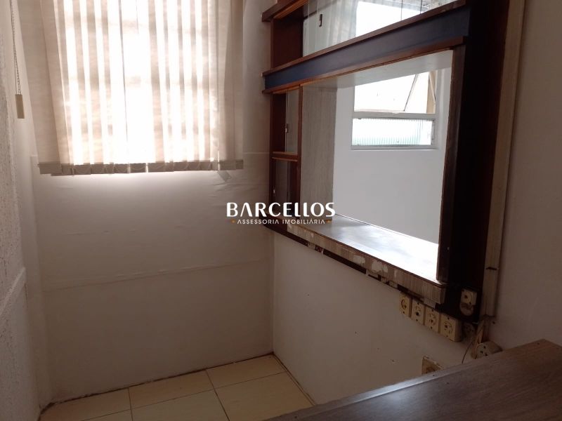 AMPLO CONJUNTO COMERCIAL NO CORAÇÃO DE PORTO ALEGRE!
