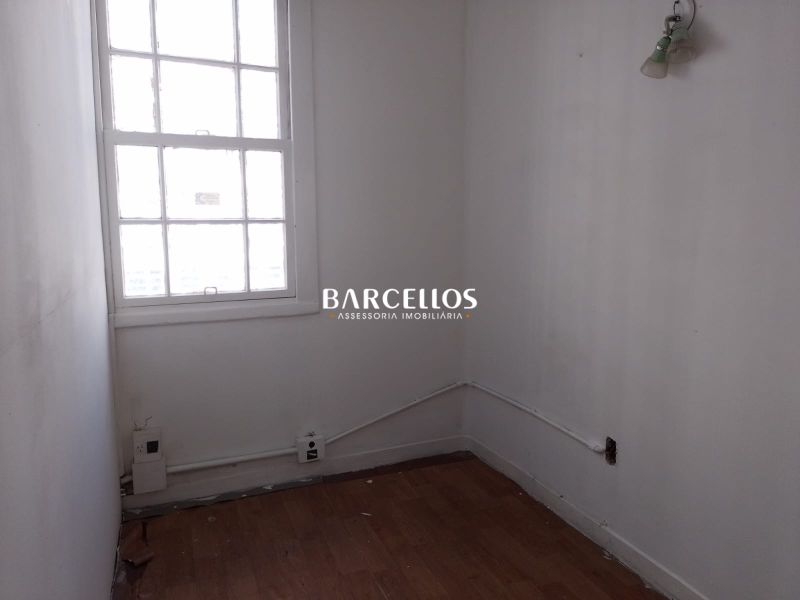 AMPLO CONJUNTO COMERCIAL NO CORAÇÃO DE PORTO ALEGRE!