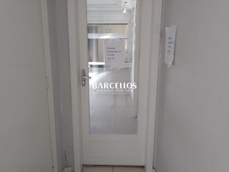 AMPLO CONJUNTO COMERCIAL NO CORAÇÃO DE PORTO ALEGRE!