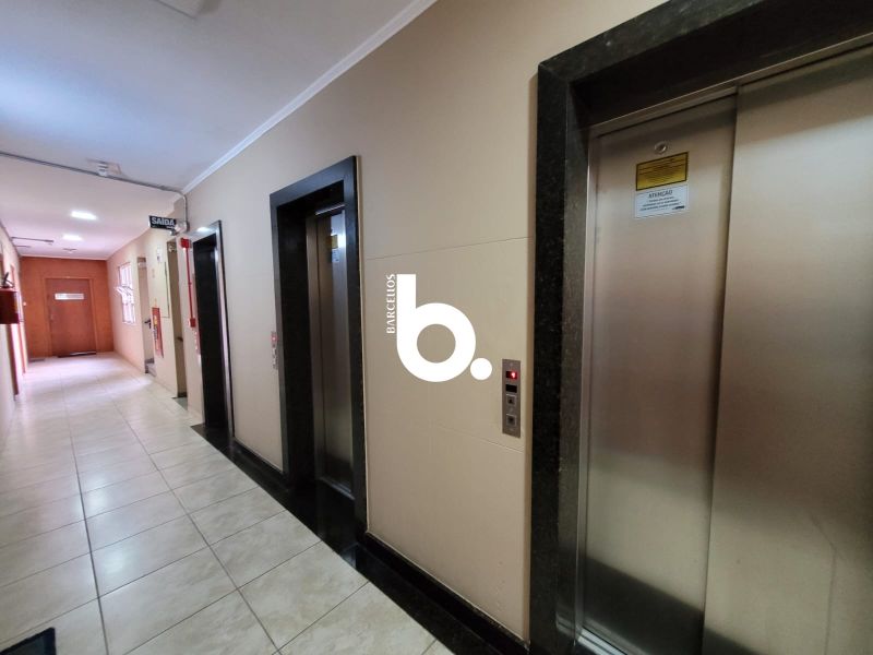 SALA COMERCIAL PREDIO ESQUINA COM A RUA DOS ANDRADAS