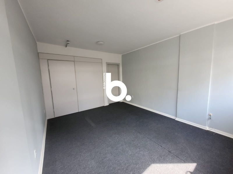 SALA COMERCIAL PREDIO ESQUINA COM A RUA DOS ANDRADAS