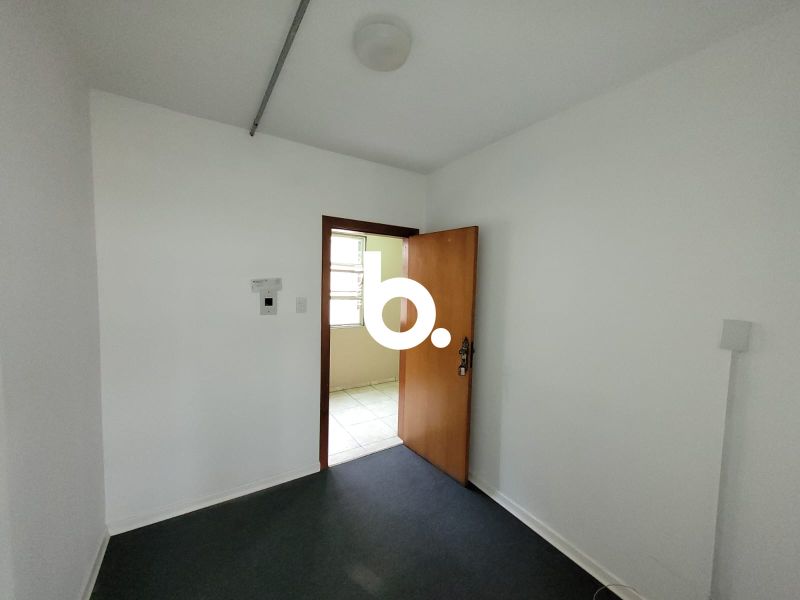 SALA COMERCIAL PREDIO ESQUINA COM A RUA DOS ANDRADAS