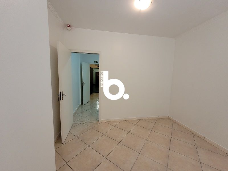 EXCLENTE CONJUNTO COMERCIAL