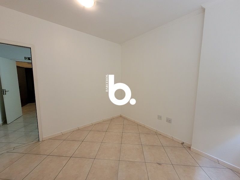 EXCLENTE CONJUNTO COMERCIAL