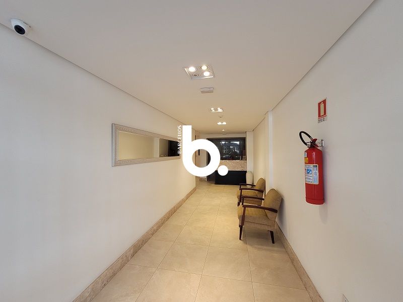 EXCLENTE CONJUNTO COMERCIAL