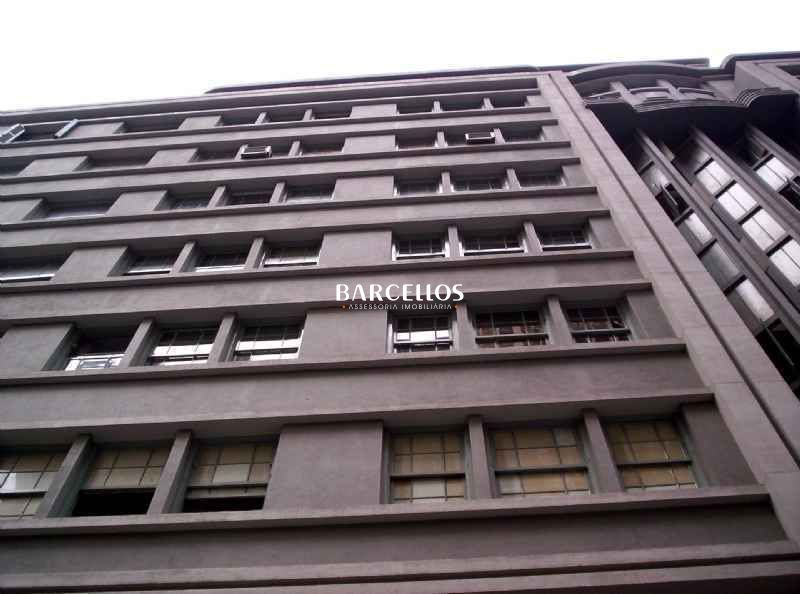 OTIMO CONJUNTO NA ESQUINA DEMOCRATICA