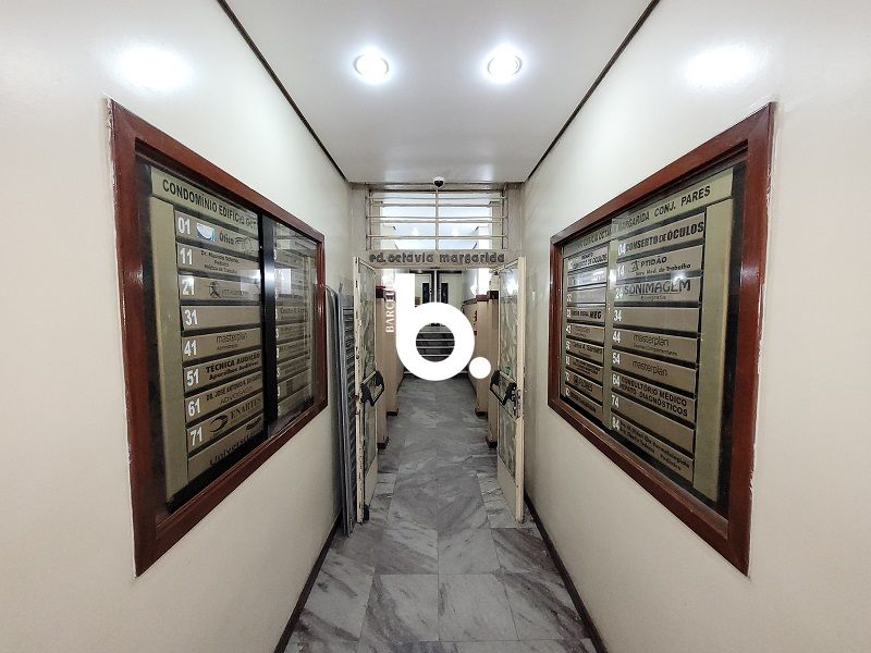 Amplo Conjunto Comercial no Centro Histórico de Porto Alegre - Localização Estratégica!