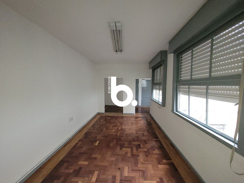 Amplo Conjunto Comercial no Centro Histórico de Porto Alegre - Localização Estratégica!