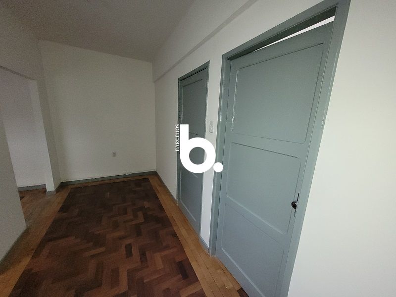 Amplo Conjunto Comercial no Centro Histórico de Porto Alegre - Localização Estratégica!