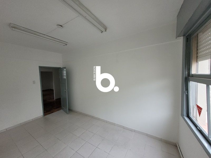 Amplo Conjunto Comercial no Centro Histórico de Porto Alegre - Localização Estratégica!