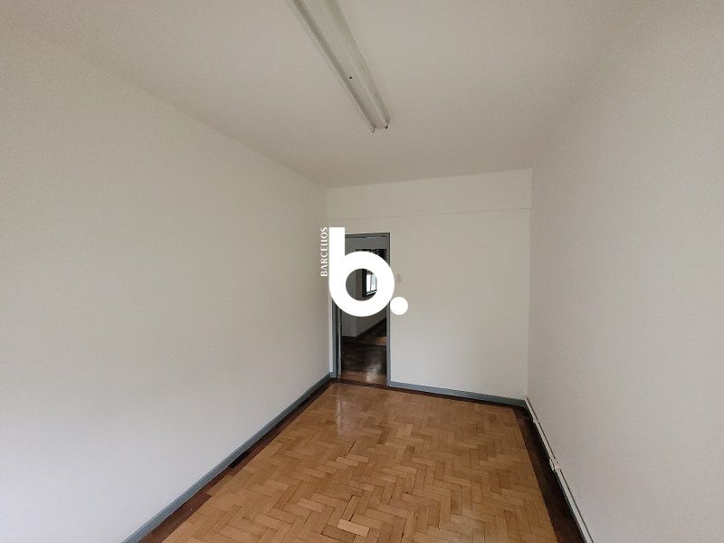 Amplo Conjunto Comercial no Centro Histórico de Porto Alegre - Localização Estratégica!