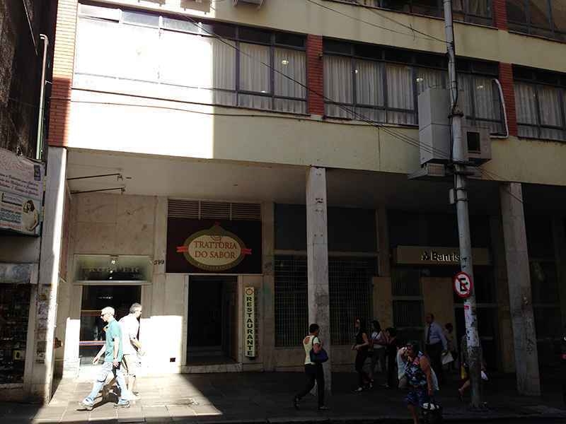 Conjunto com 1 banheiro e 30m² para alugar no bairro Centro, Porto Alegre