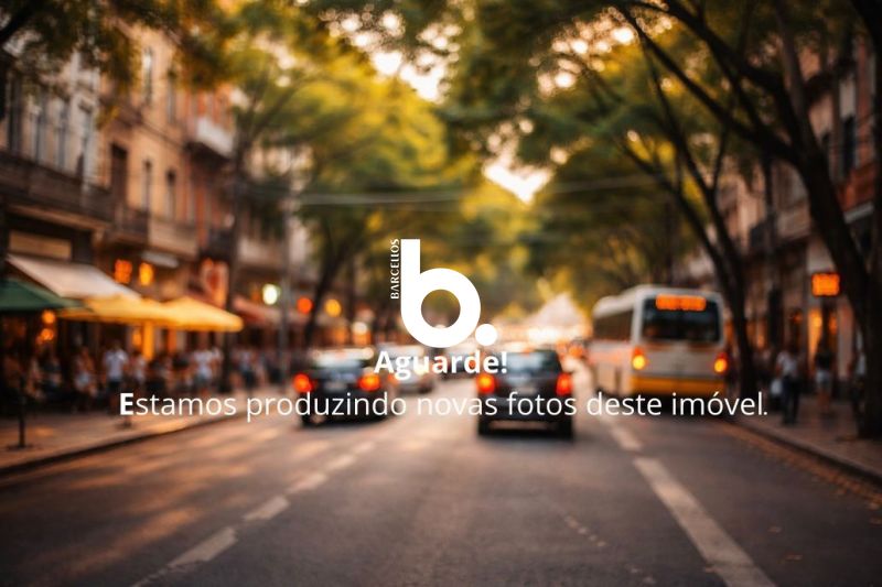 Box com 15m² para alugar no bairro Independencia, Porto Alegre