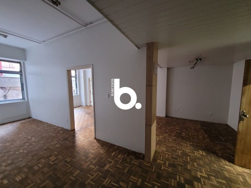 Sala com 1 banheiro e 60m² para alugar no bairro Centro Historico, Porto Alegre