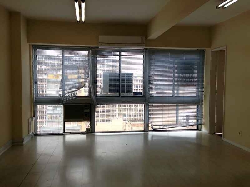 Sala com 35m² para alugar no bairro Centro Historico, Porto Alegre