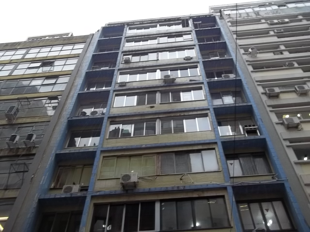 Conjunto com 1 banheiro e 60m² para alugar no bairro Centro Historico, Porto Alegre