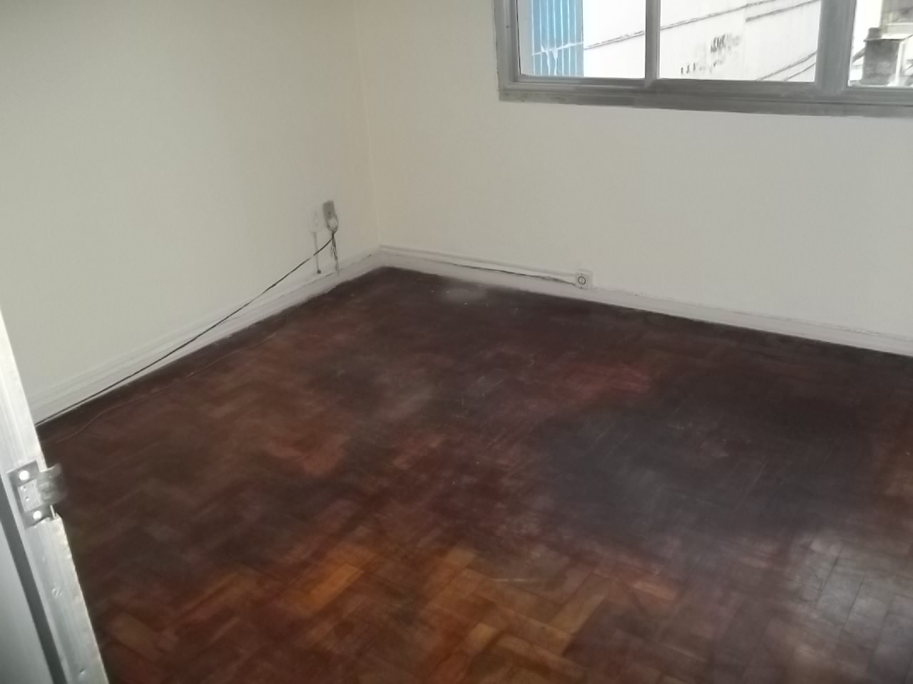 Conjunto com 1 banheiro e 60m² para alugar no bairro Centro Historico, Porto Alegre