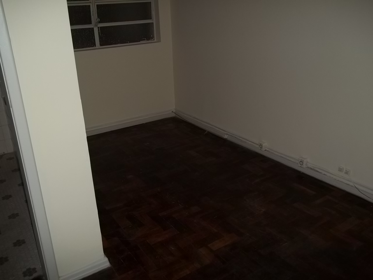 Conjunto com 1 banheiro e 60m² para alugar no bairro Centro Historico, Porto Alegre