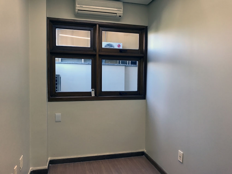 Conjunto com 40m² para alugar no bairro Rio Branco, Porto Alegre
