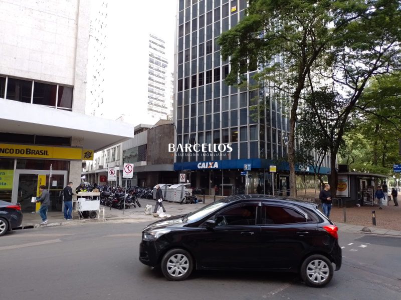 Conjunto com 2 banheiros e 113m² para alugar no bairro Centro Historico, Porto Alegre