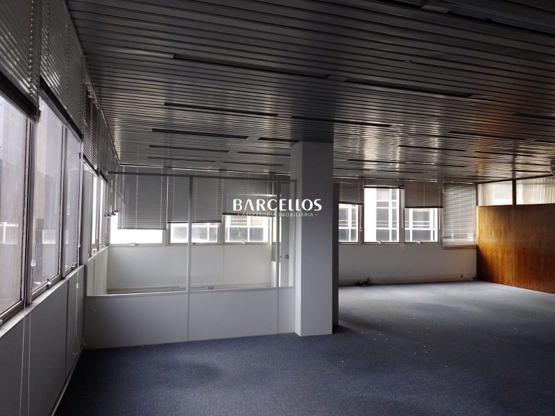 Conjunto com 2 banheiros e 113m² para alugar no bairro Centro Historico, Porto Alegre