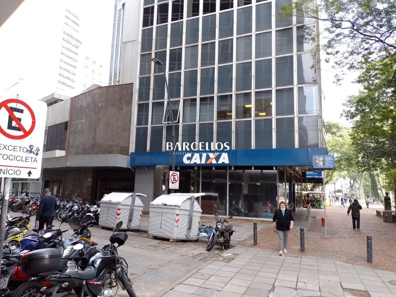 Conjunto com 2 banheiros e 113m² para alugar no bairro Centro Historico, Porto Alegre