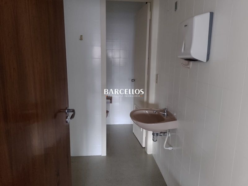 Conjunto com 2 banheiros e 113m² para alugar no bairro Centro Historico, Porto Alegre
