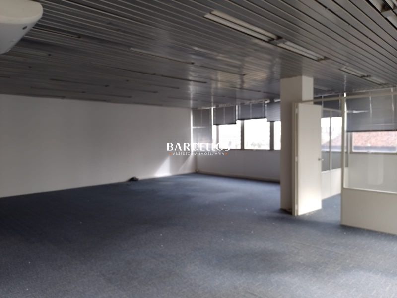 Conjunto com 2 banheiros e 113m² para alugar no bairro Centro Historico, Porto Alegre