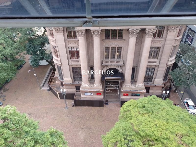Conjunto com 2 banheiros e 113m² para alugar no bairro Centro Historico, Porto Alegre