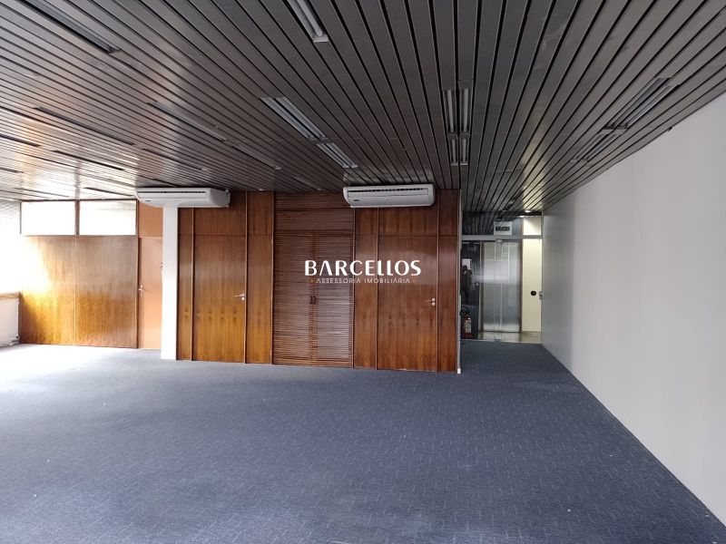 Conjunto com 2 banheiros e 113m² para alugar no bairro Centro Historico, Porto Alegre