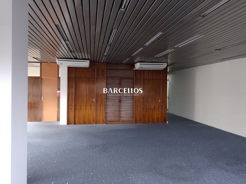Conjunto com 2 banheiros e 113m² para alugar no bairro Centro Historico, Porto Alegre