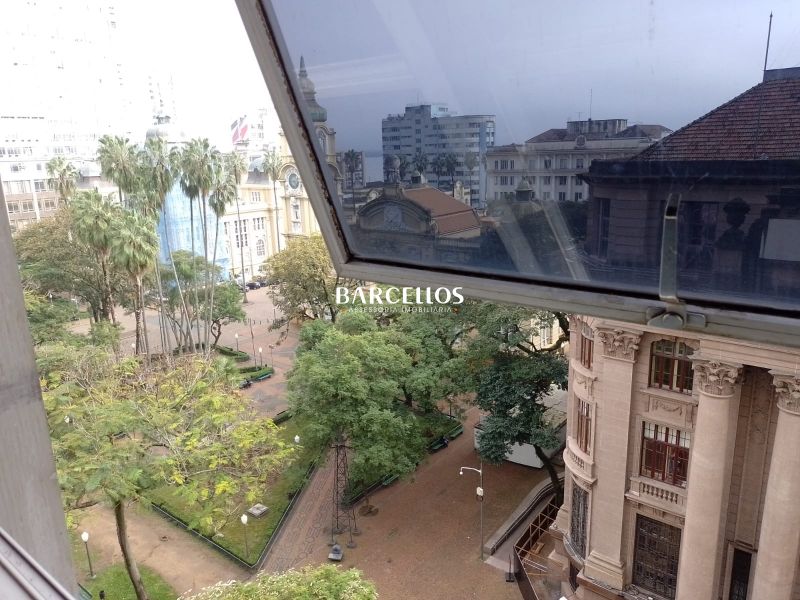 Conjunto com 2 banheiros e 113m² para alugar no bairro Centro Historico, Porto Alegre