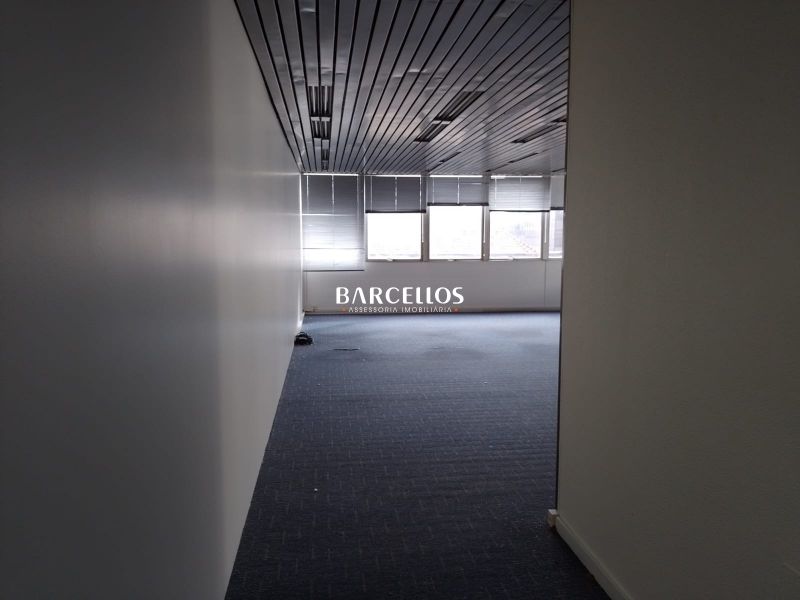 Conjunto com 2 banheiros e 113m² para alugar no bairro Centro Historico, Porto Alegre