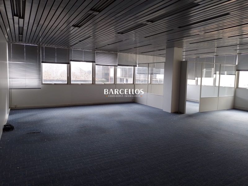 Conjunto com 2 banheiros e 113m² para alugar no bairro Centro Historico, Porto Alegre