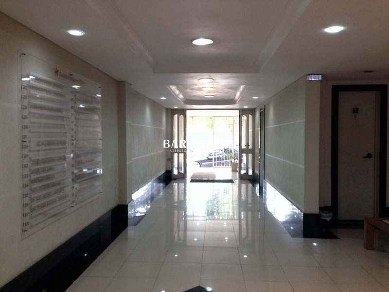 Sala com 1 banheiro e 35m² para alugar no bairro Petropolis, Porto Alegre