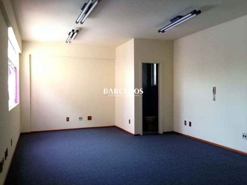 Sala com 1 banheiro e 35m² para alugar no bairro Petropolis, Porto Alegre